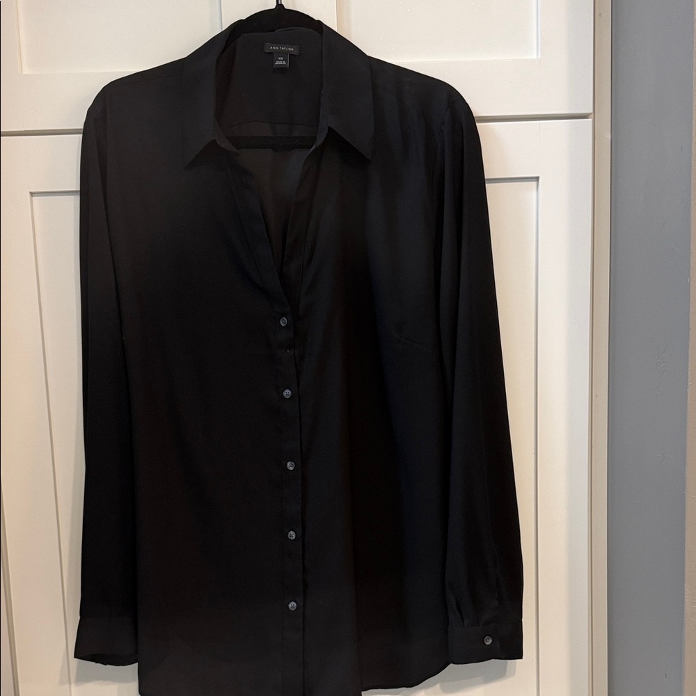 Ann Taylor Black Button-Front Blouse